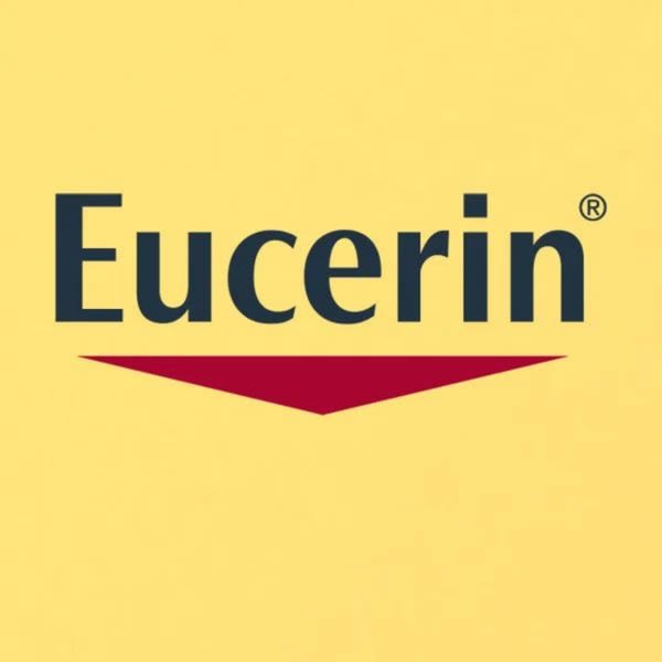 Eucerin-logotyp i svart text med en röd triangel under på gul bakgrund.