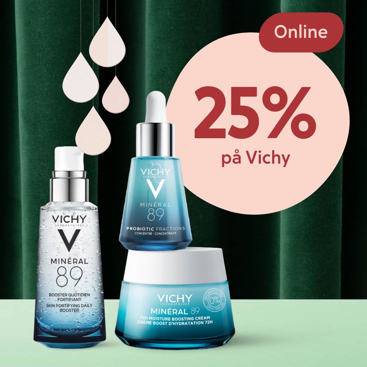 Tre Vichy Minéral 89 hudvårdsprodukter framför en mörkgrön bakgrund med texten "25% på Vichy Online" i en rosa cirkel.